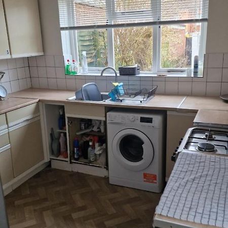 Mike'S Homestay Eastleigh Εξωτερικό φωτογραφία
