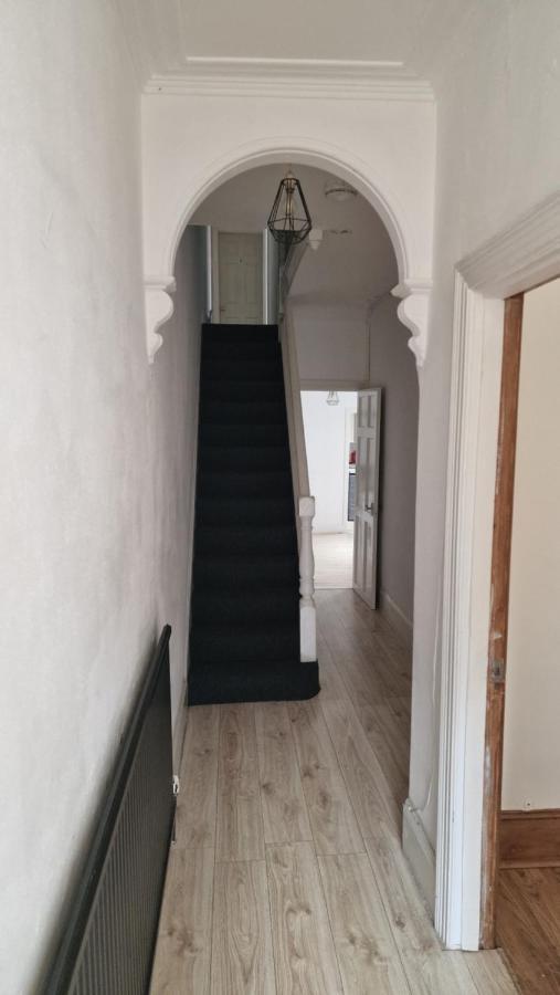 Mike'S Homestay Eastleigh Εξωτερικό φωτογραφία